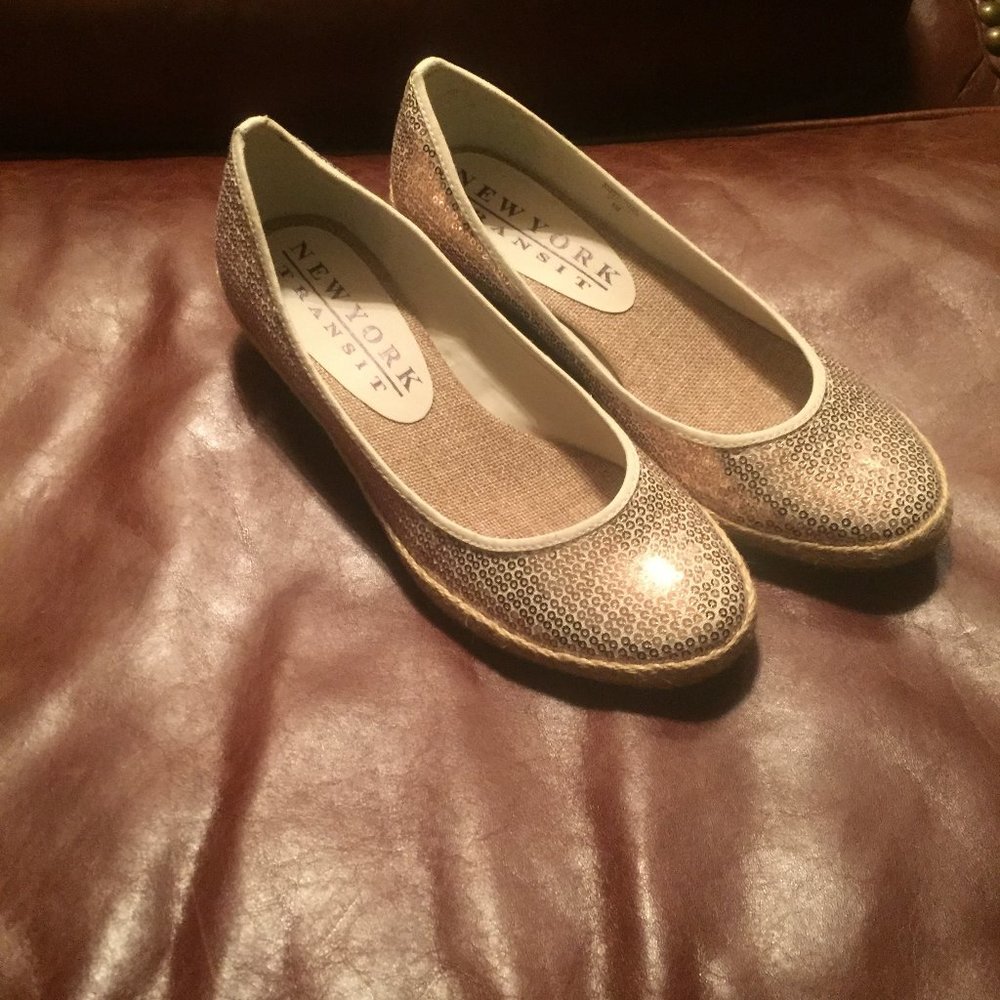 New York Transit Gold Wedge Shoes Sz 8M